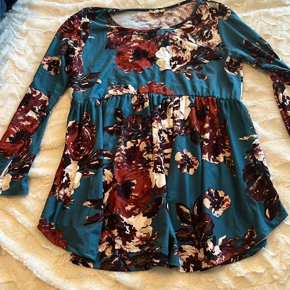 Floral Babydoll Blouse—Very soft and comfortable! Size Medium
